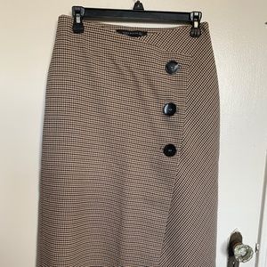 Zara Houndstooth midi skirt. Size S